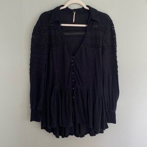 Free People Women’s Long sleeve button down top size Medium Shirt